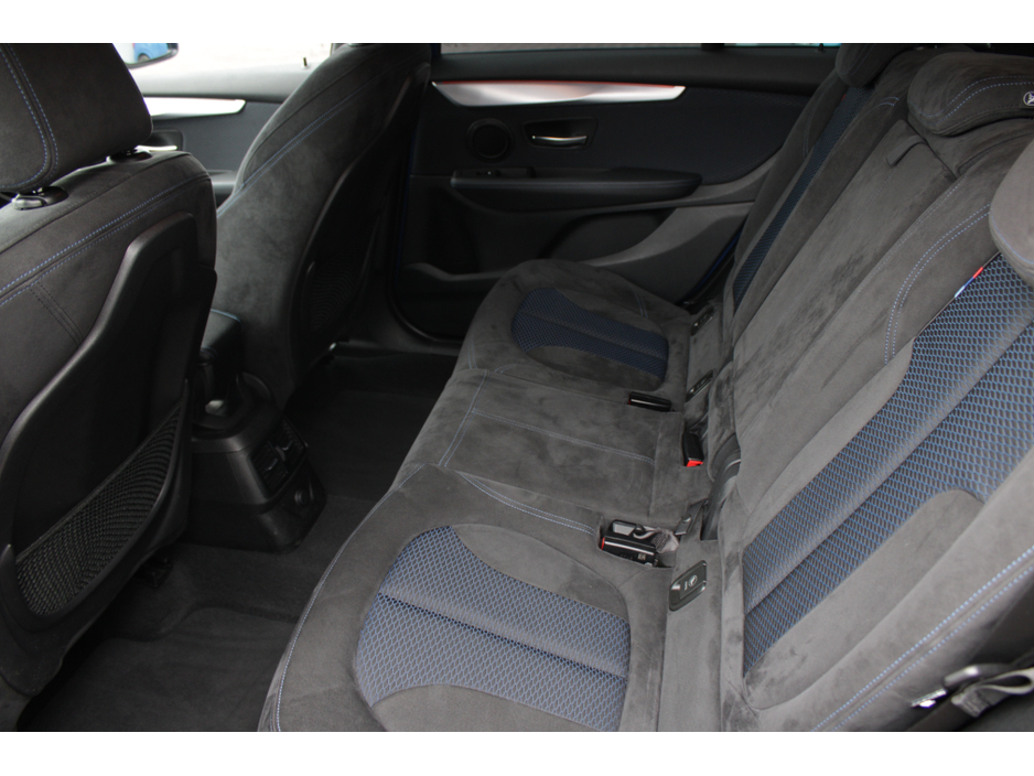 2016 BMW 2 Series - image 22