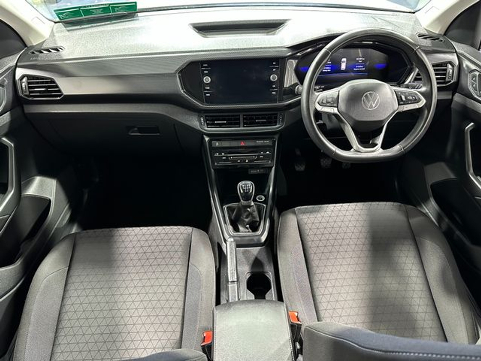 2023 Volkswagen T-Cross - image 9