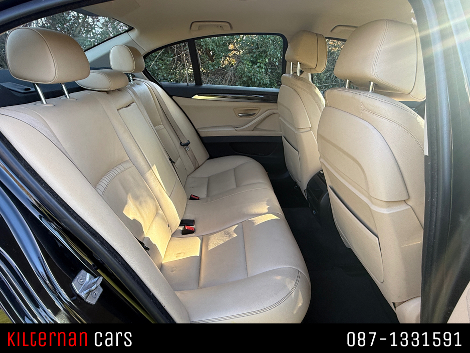 2016 BMW 5 Series - image 13