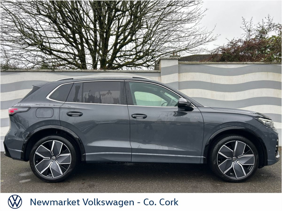 2026 Volkswagen Tiguan - image 9