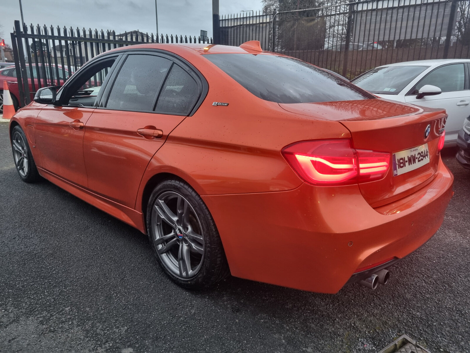 2018 BMW 3 Series - image 19