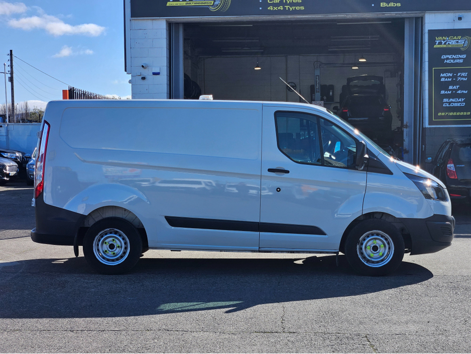 2018 Ford Transit Custom - image 4