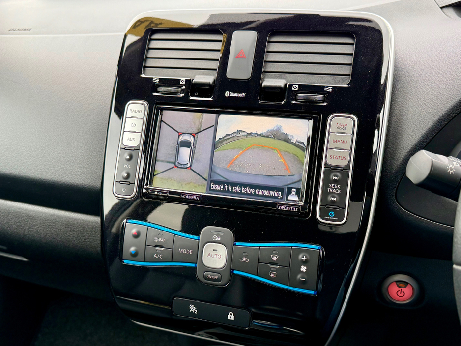 2017 Nissan Leaf Electric | 30 kWh High spec Teckna Edition | AA approved | Only 37,000 km | 2 keys | Jan 27 nct | July 26 nct | Sold checked and serviced with warranty and full Motor History report supplied. €8,900