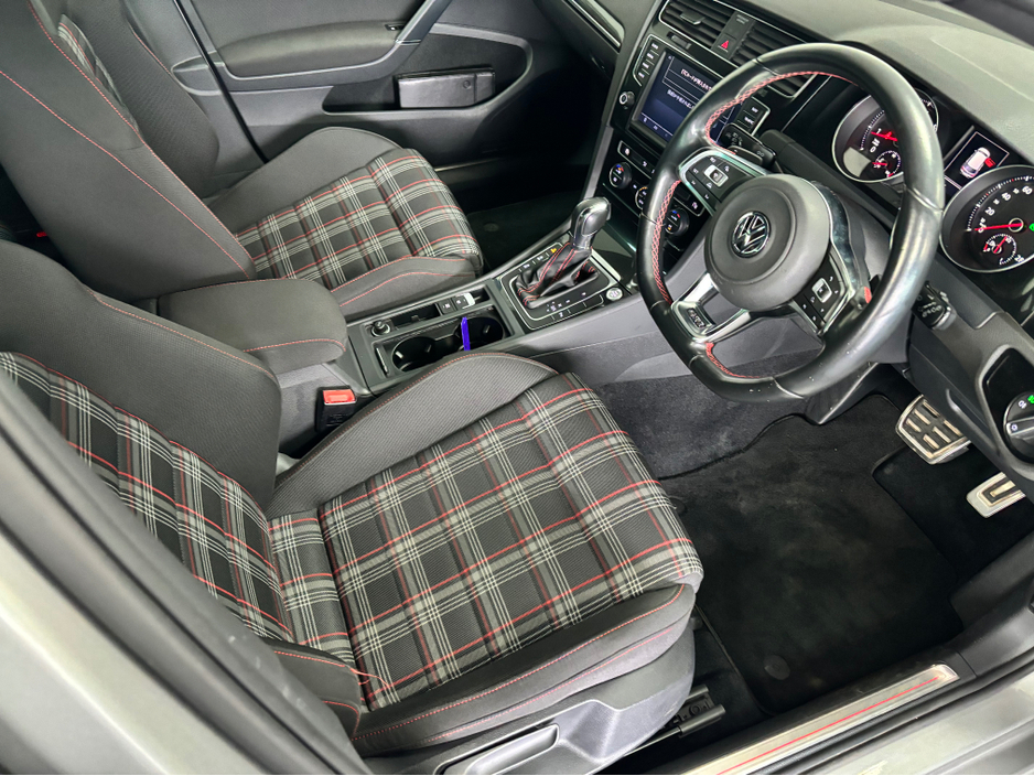 2014 Volkswagen Golf VOLKSWAGEN GOLF GTI DSG 220BHP*TUNGSTEN SILVER*DCC & ACC*PARKING SENSORS*KEYLESS ENTRY & START*AUTO HOLD*TRADE INS WELCOME* €17,950