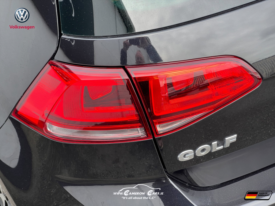 2014 Volkswagen Golf - image 18