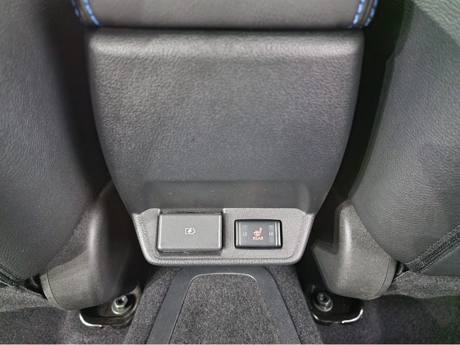 2024 Nissan Leaf - image 24