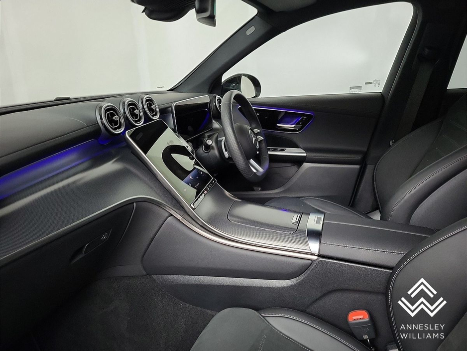 2025 Mercedes-Benz GLC Class - image 13
