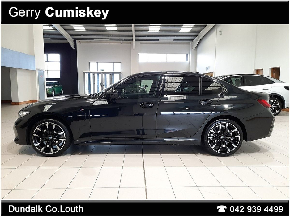 2025 BMW 3 Series - image 15