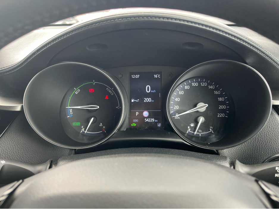 2023 Toyota C-HR - image 10