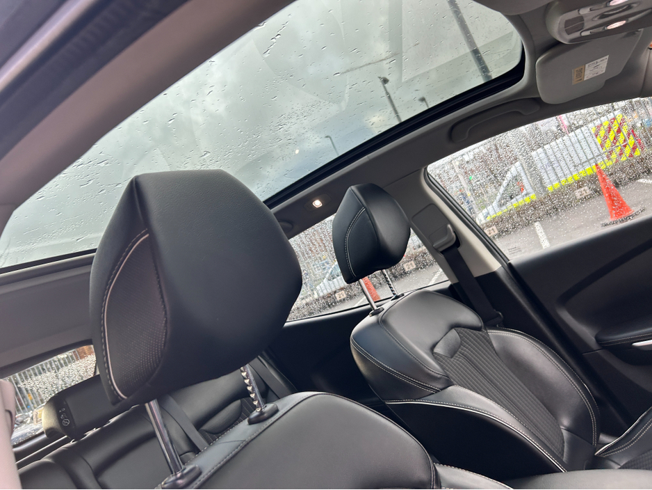 2017 Renault Kadjar AUTOMATIC///ONLY 99000KLMS//I OWNER IRISH CAR///NCT 2027///TAX 190E///TOP OF THE RANGE SIGNATURE MODEL///PAN ROOF///SAT NAV//REVERSE CAMER///STUNNING CAR €14,950