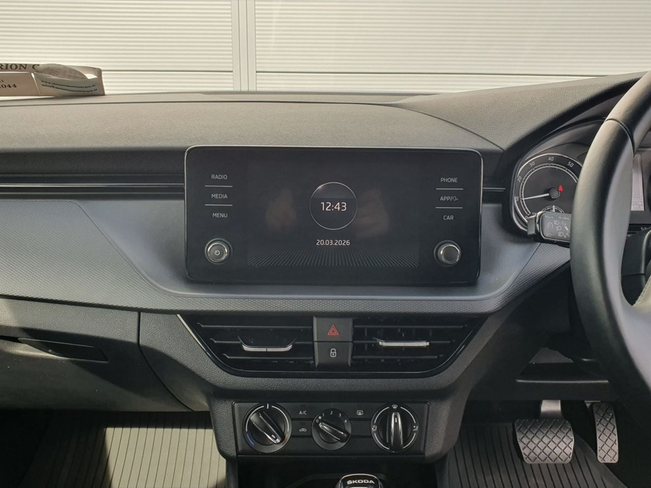 2021 Skoda Kamiq - image 12