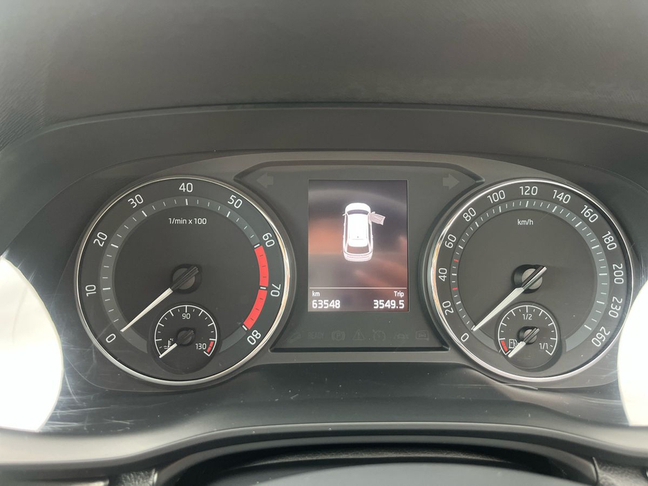 2023 Skoda Octavia - image 13