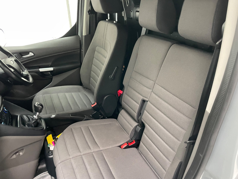 2023 Ford Transit Connect - image 16