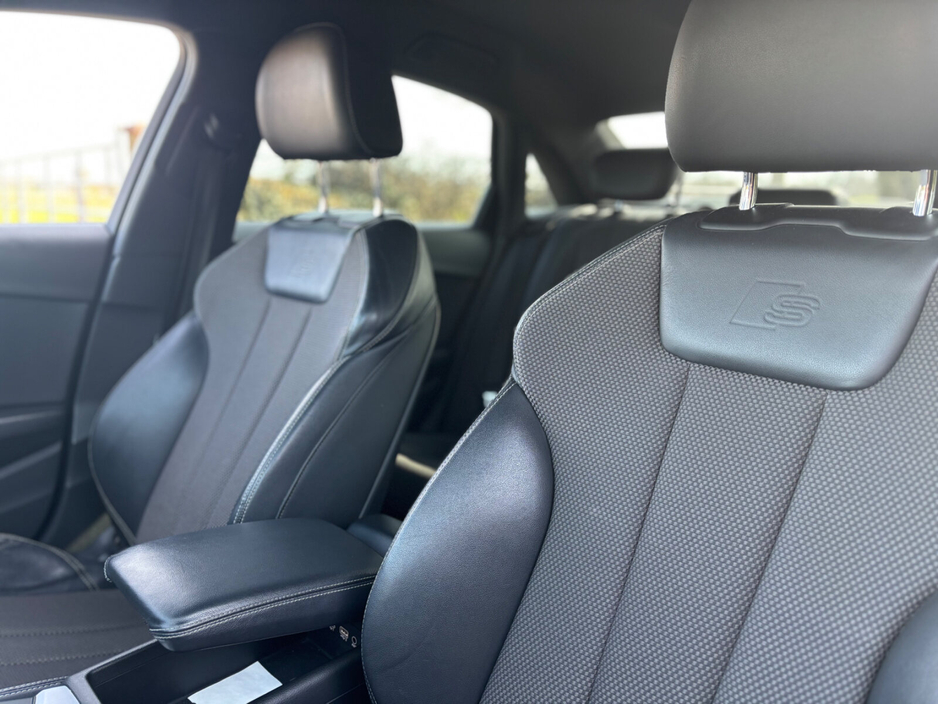 2017 Audi A4 - image 19