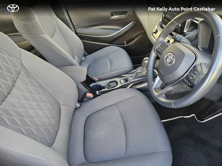 2023 Toyota Corolla - image 12