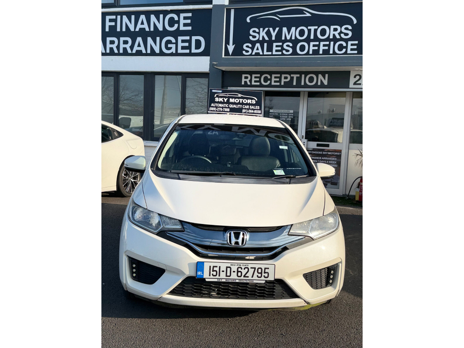 2015 Honda Fit - image 2