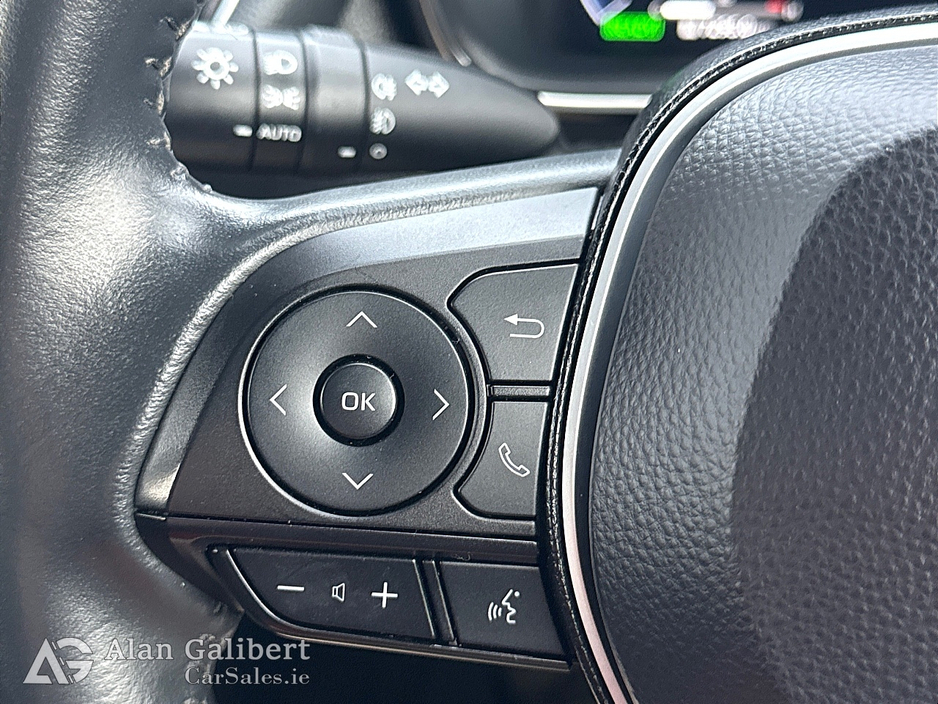 2023 Toyota Corolla HYBRID LUNA Automatic