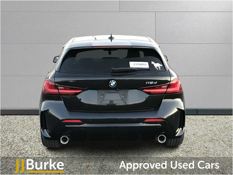 2021 BMW 1 Series - image 5