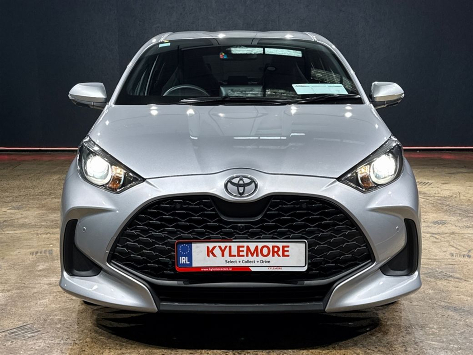 2024 Toyota Yaris - image 8