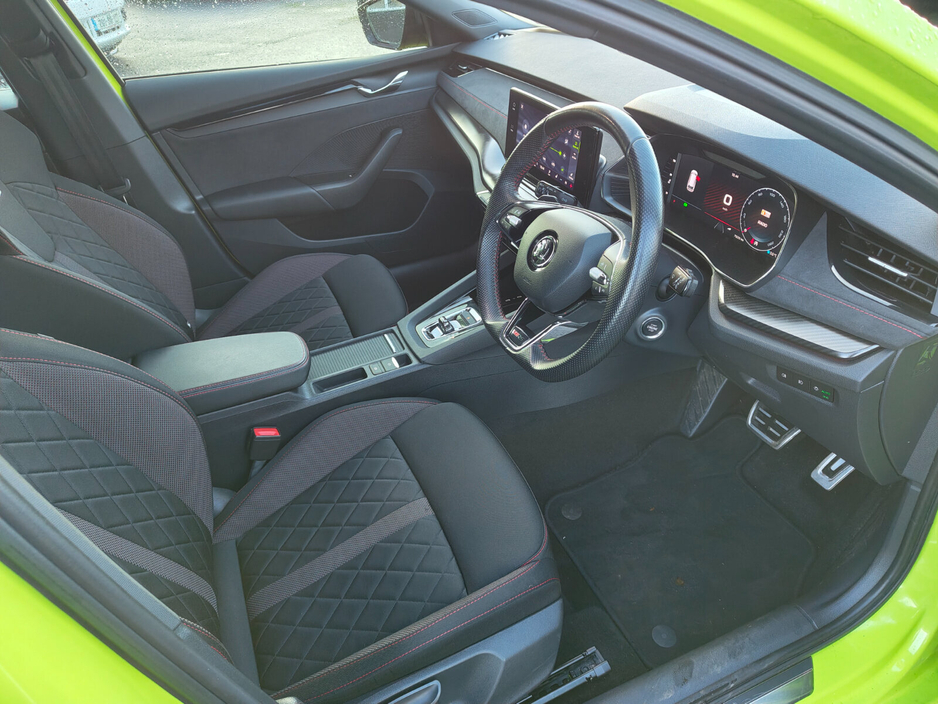 2022 Skoda Octavia - image 16