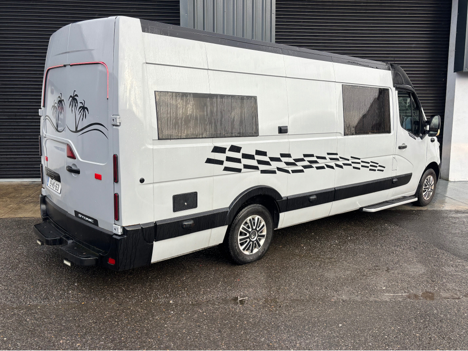 2019 Renault Master - image 3
