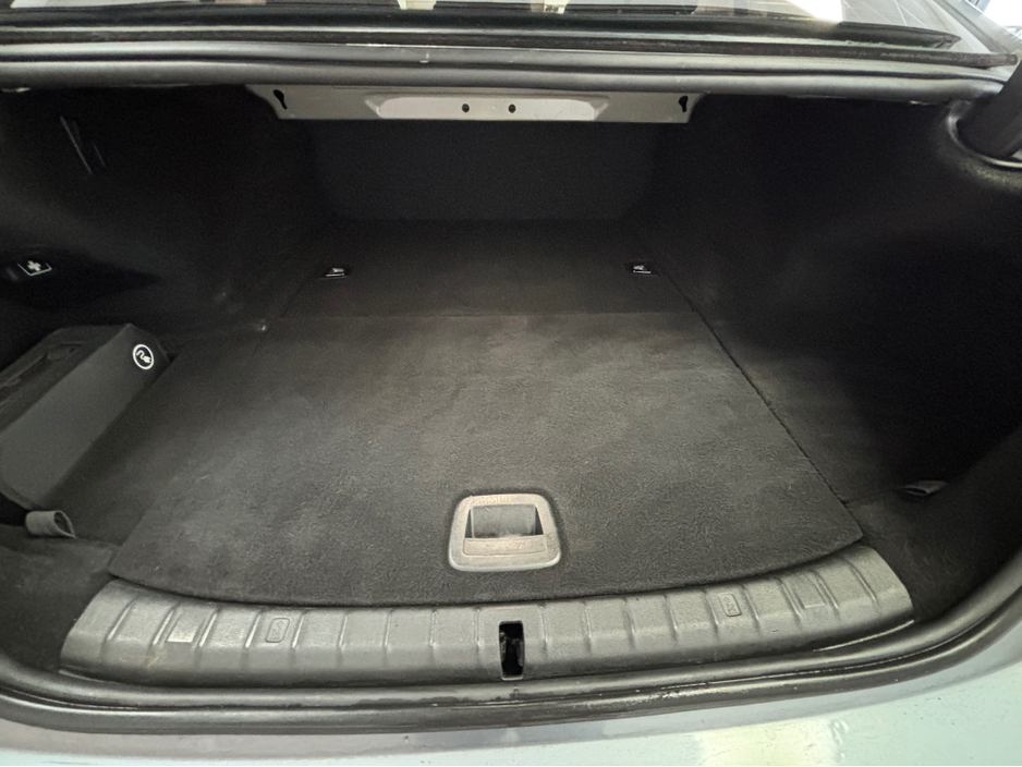 2017 BMW 5 Series - image 11