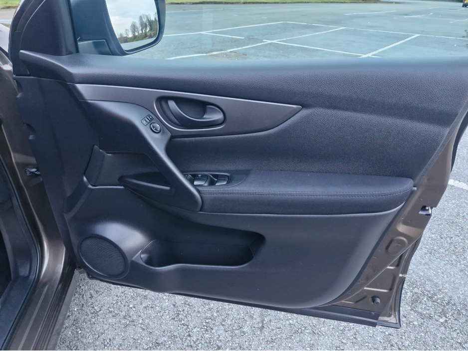 2015 Nissan Qashqai 1.5 DSL LOW MILAGE €8,500