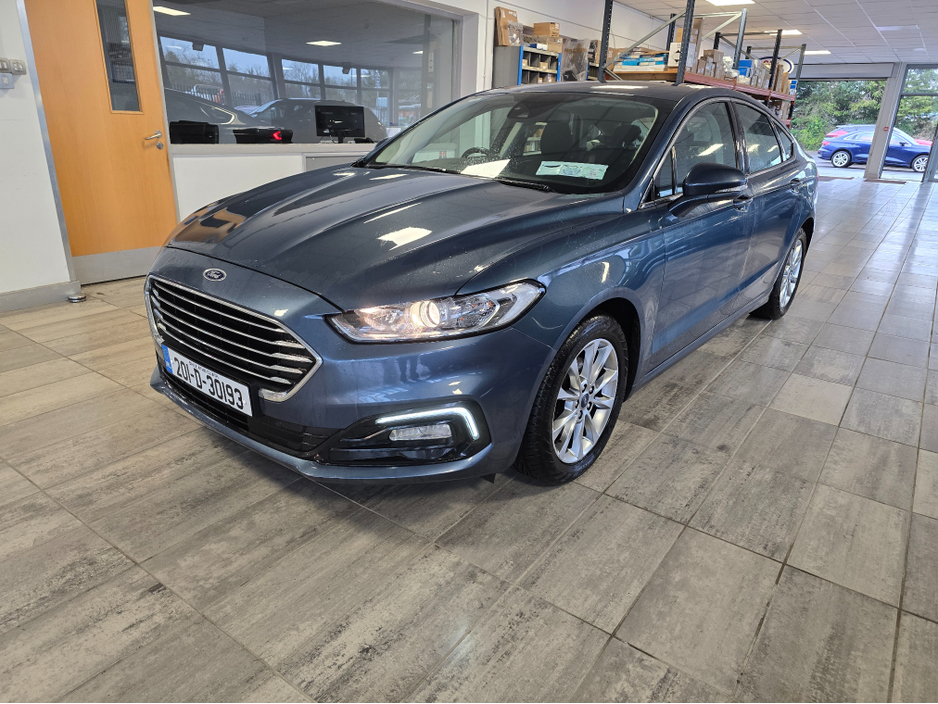 2020 Ford Mondeo - image 2