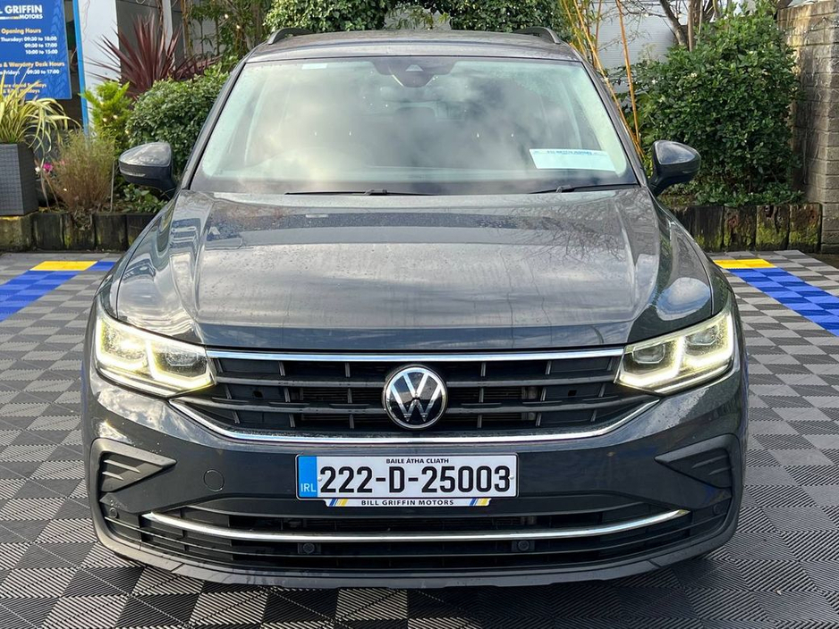 2022 Volkswagen Tiguan LIFE 1.4 TSI PLUG-IN HYBRID // FULL SERVICE HISTORY // APPLE CARPLAY/ANDROID AUTO // ADAPTIVE CRUISE CONTROL €28,950