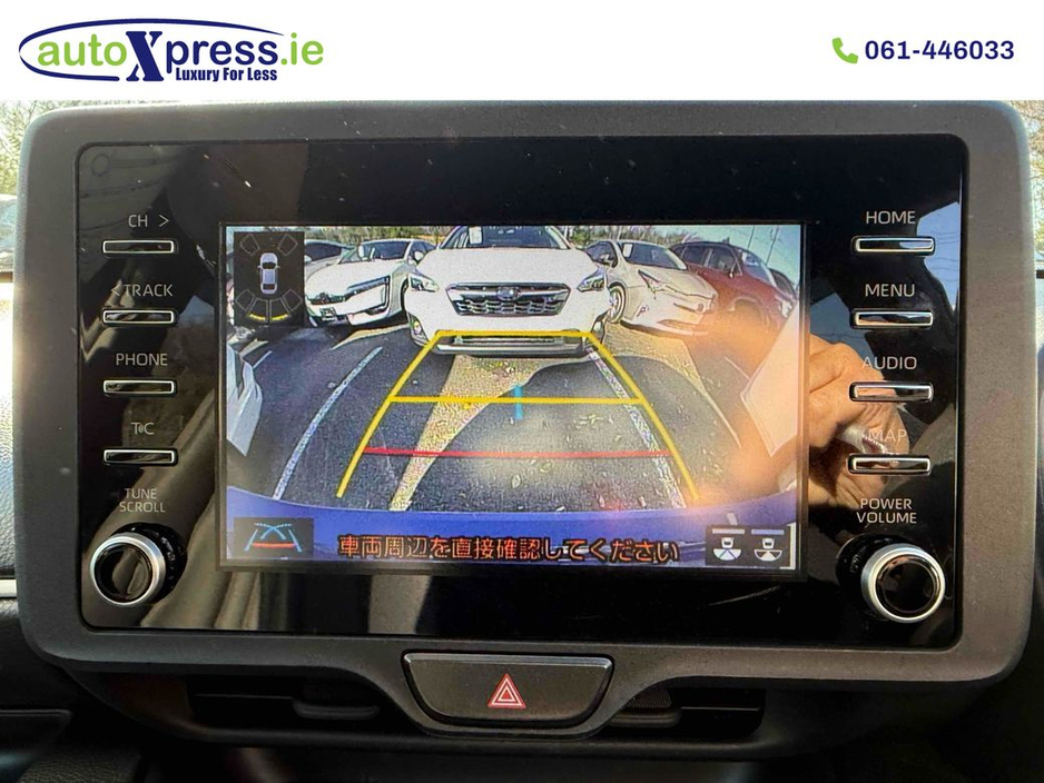 2023 Toyota Yaris - image 6