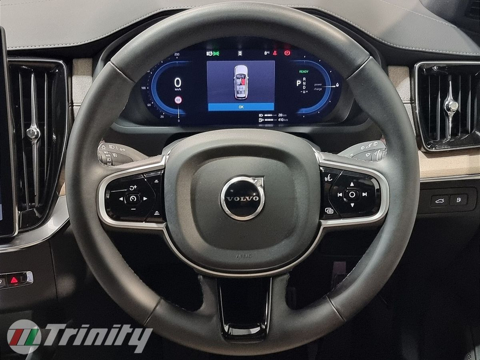 2025 Volvo XC90 * ULTRA * T8 2.0 PHEV * AWD * AUTOMATIC * STUNNING SUV * TRINITY VOLKSWAGEN *