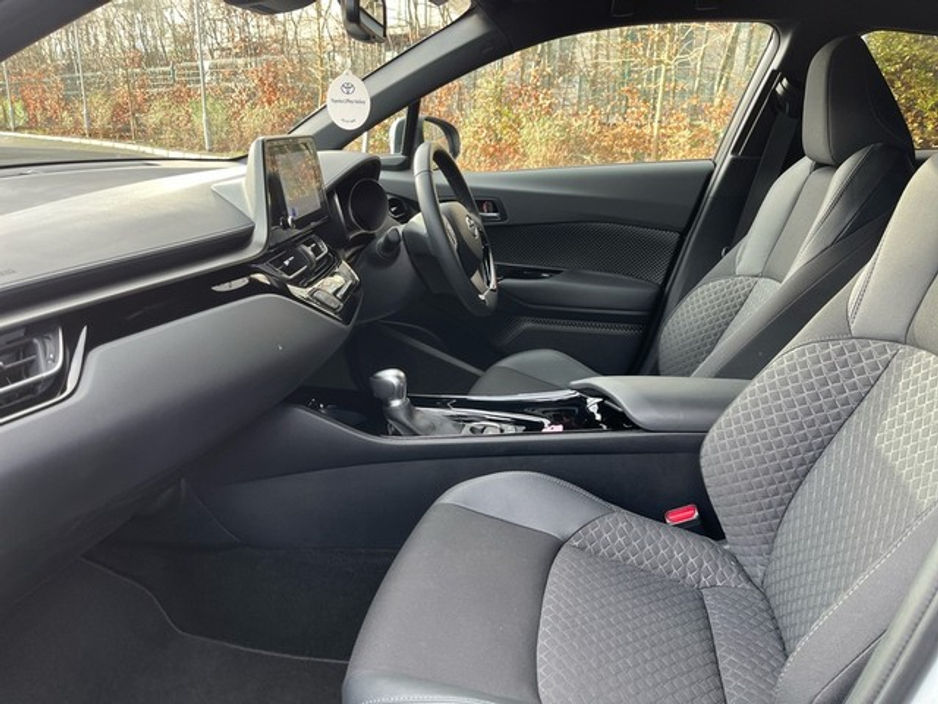 2023 Toyota C-HR HYBRID SPORT 4DR AUTO €29,950