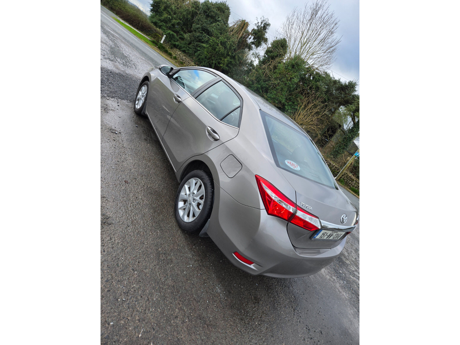 2015 Toyota Corolla D-4D 90 (1.4) Luna €9,800