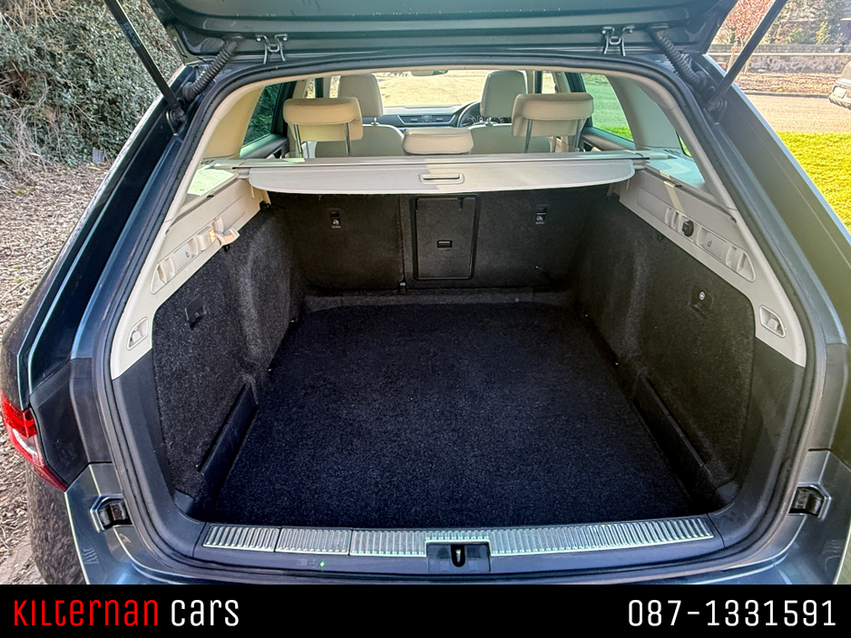 2017 Skoda Superb - image 16