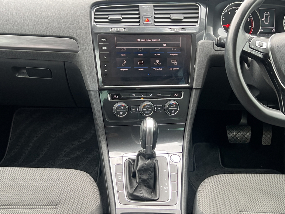 2018 Volkswagen Golf 2018 Volkswagen Golf 1.2 TSI Automatic €17,950