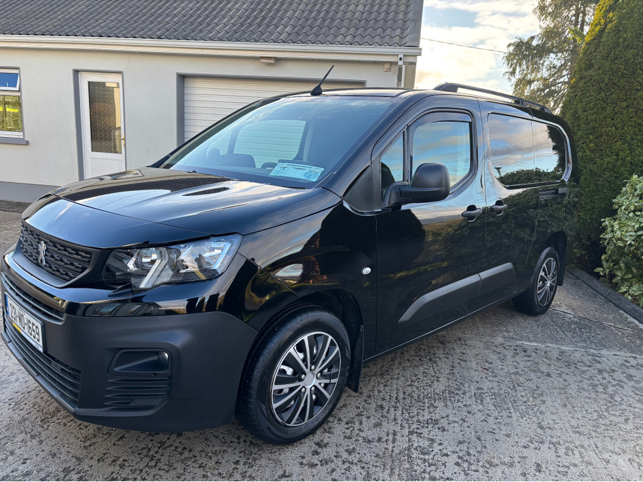 2023 Peugeot Partner ACTIVE PLUS 1.5 BLUE  LWB €17,950