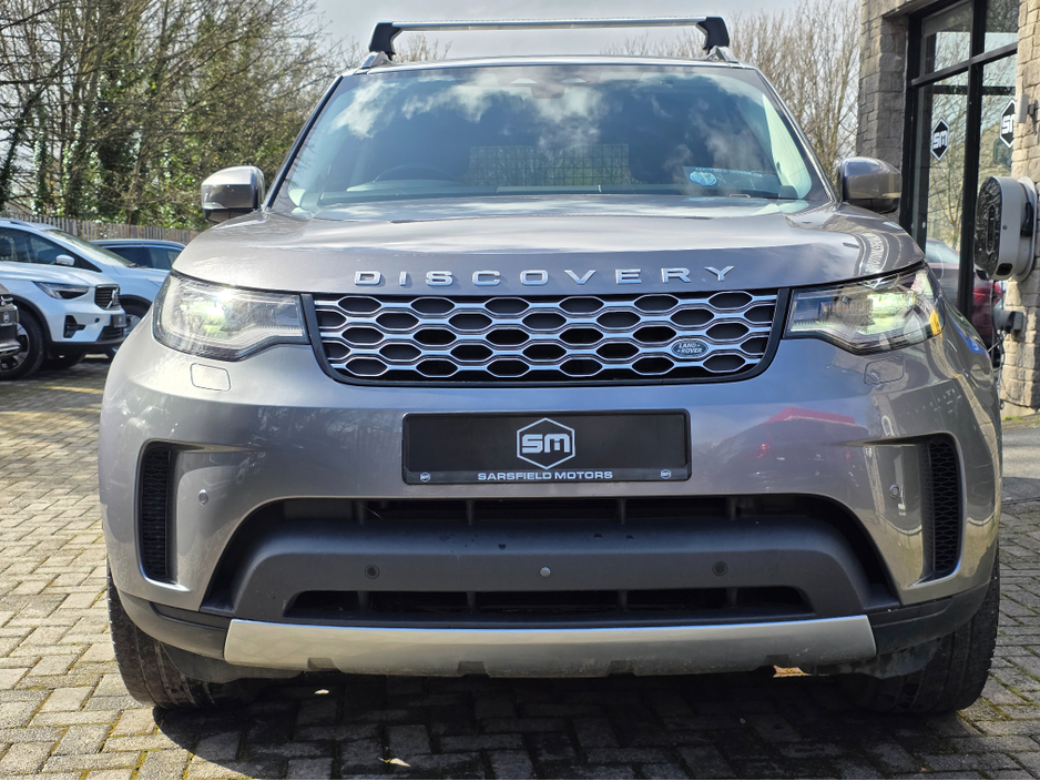 2021 Land Rover Discovery - image 5