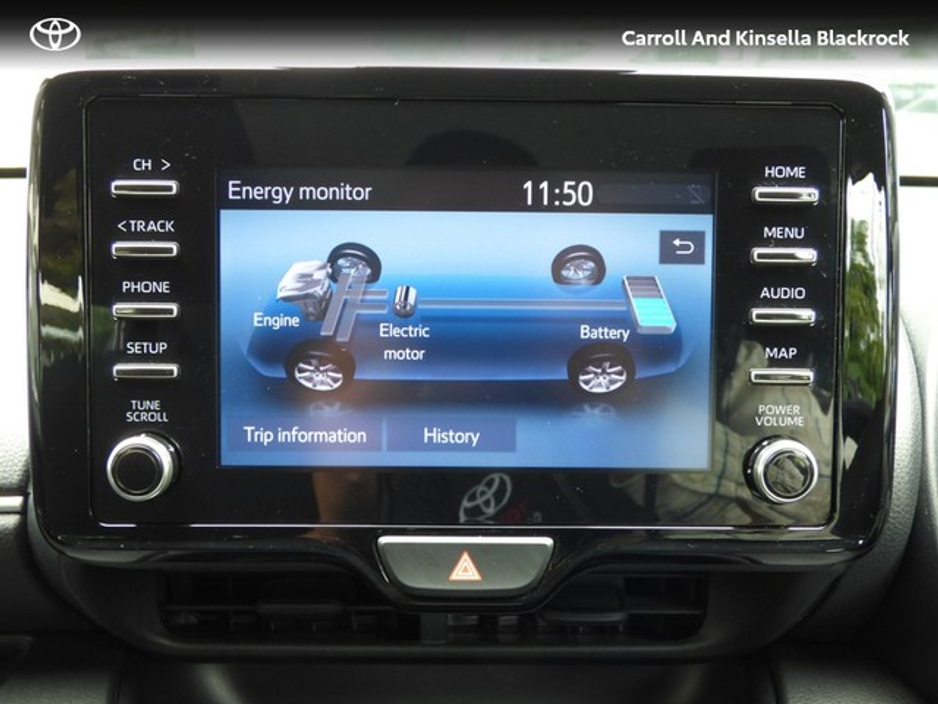 2023 Toyota Yaris Hybrid Luna €22,950