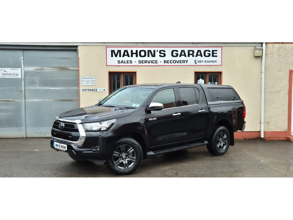 2022 Toyota Hilux - image 11