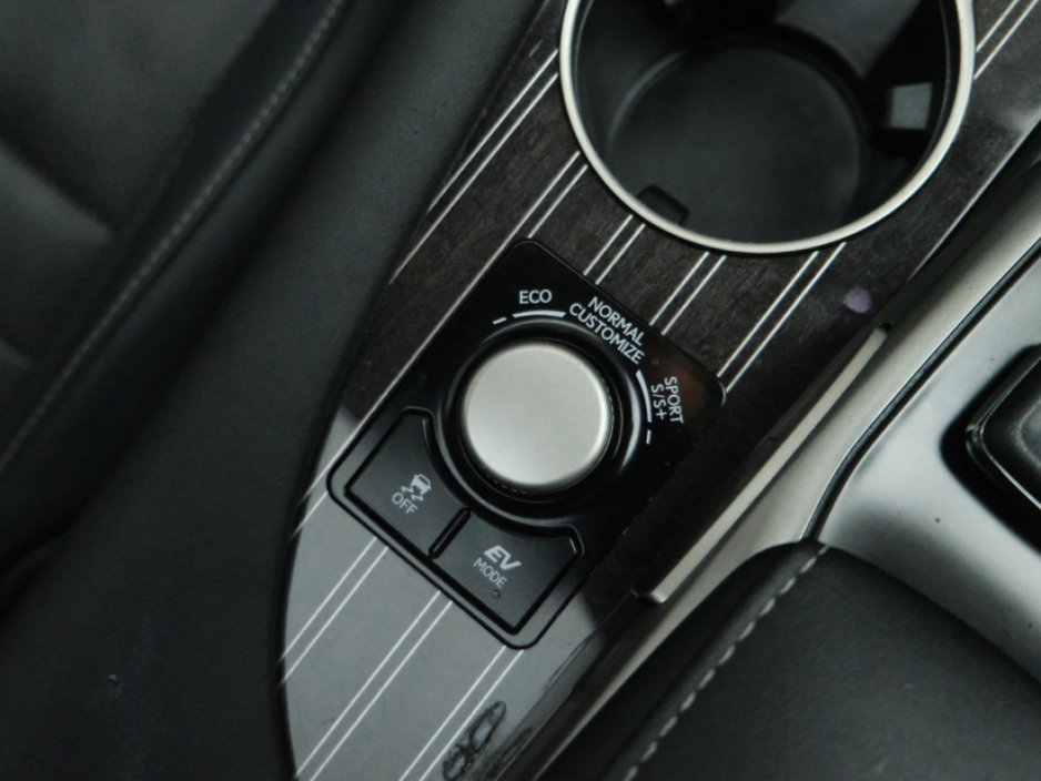 2017 Lexus RX 450 h  €37,990