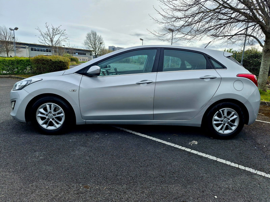 2015 Hyundai i30 - image 3