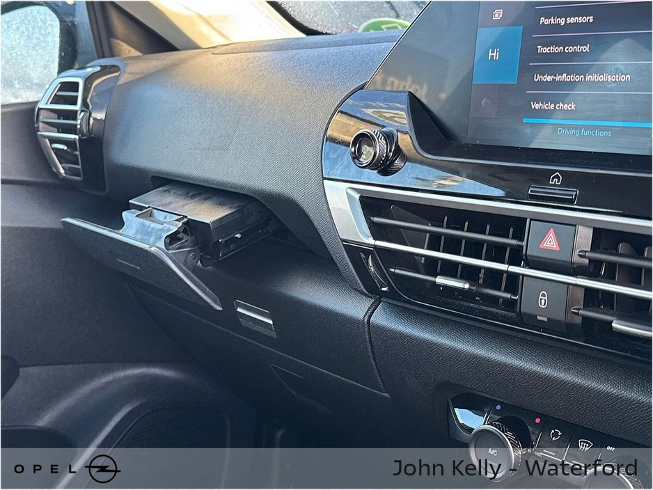 2023 Citroen C4 - image 14