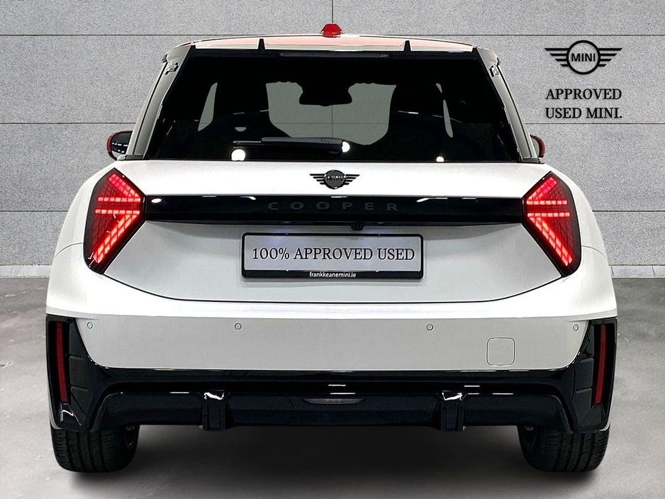 2025 MINI Hatch Cooper E €30,950