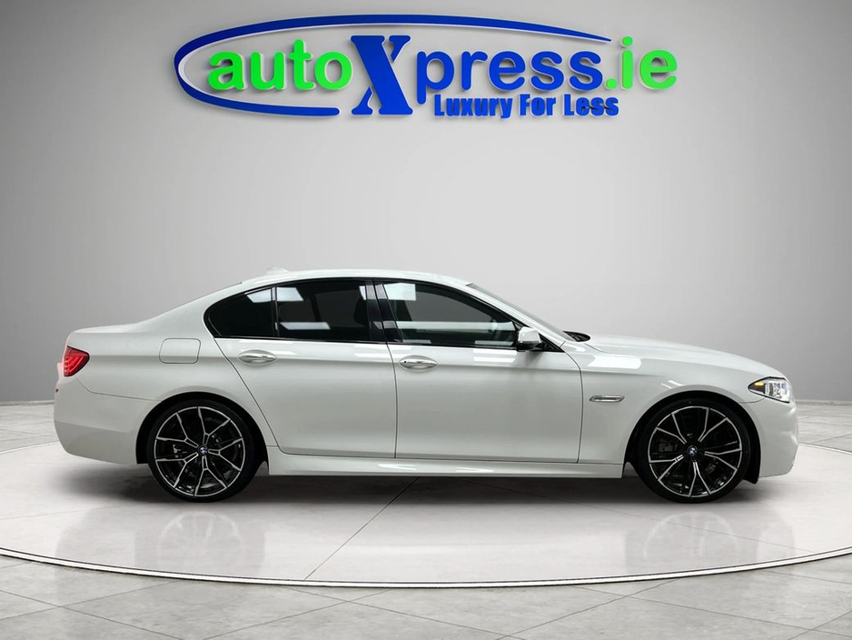 2016 BMW 5 Series - image 5