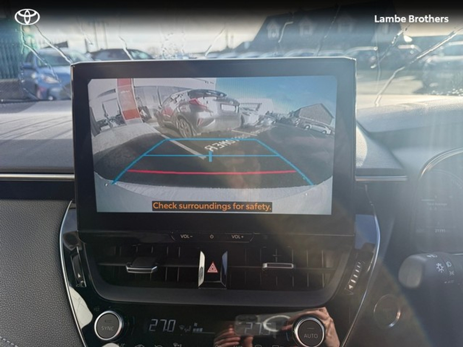 2023 Toyota Corolla - image 12