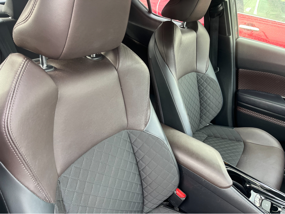 2019 Toyota C-HR - image 7