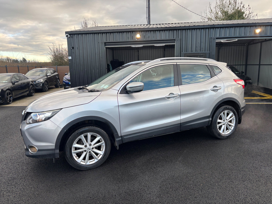 2017 Nissan Qashqai 1.2 PET SV CVT €13,950