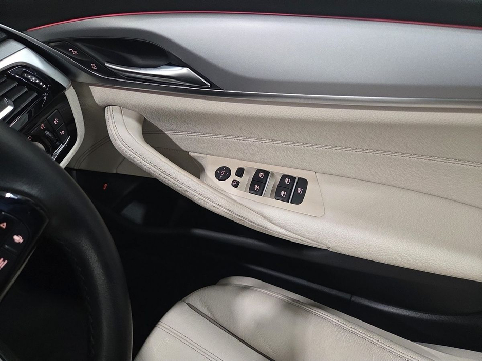 2022 BMW 5 Series 520d SE Saloon €37,950