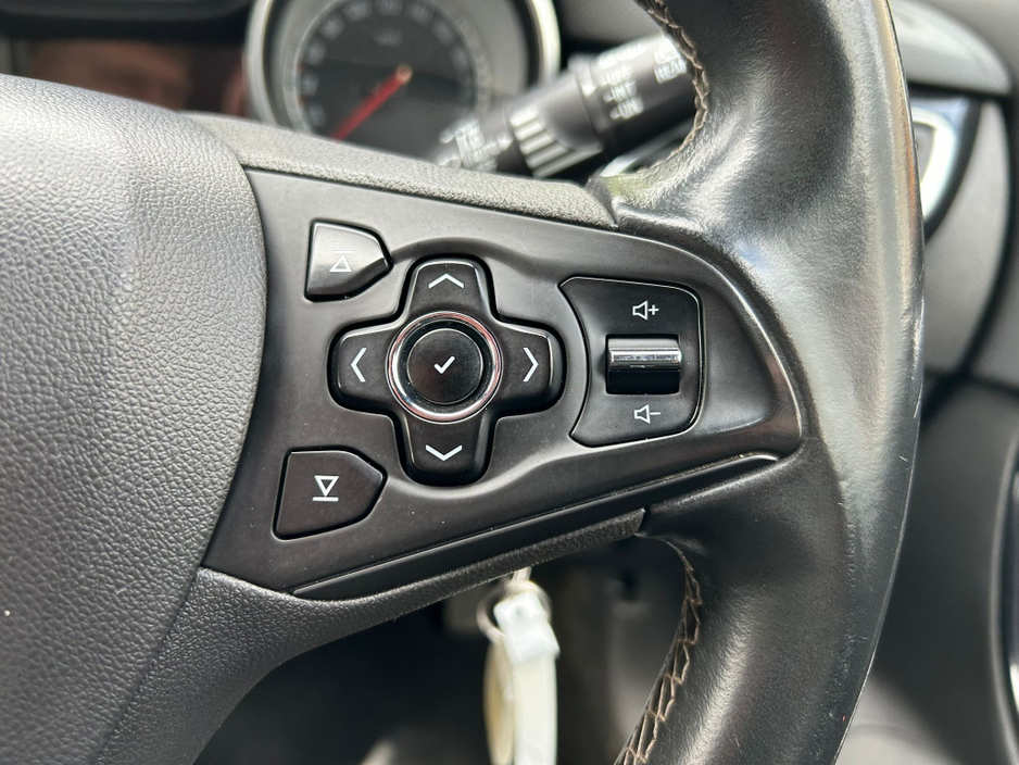 2018 Opel Astra - image 17