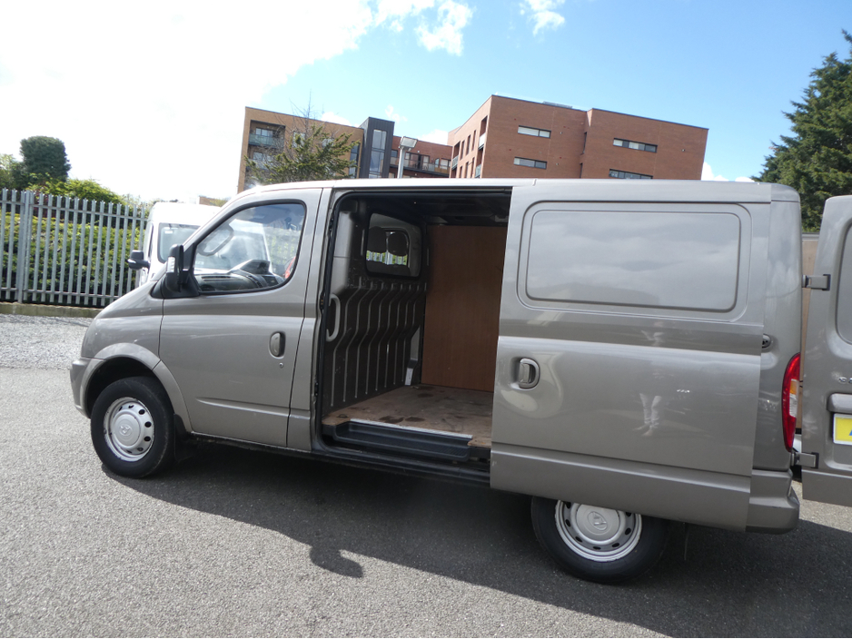 2016 LDV V80 - image 10